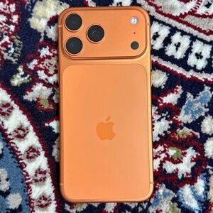 Used Apple iPhone (512gb) Carrier Unlocked (Orange)